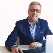 Profesor de informática, apto para todas las edades y niveles